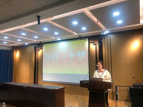 主讲人朱秘